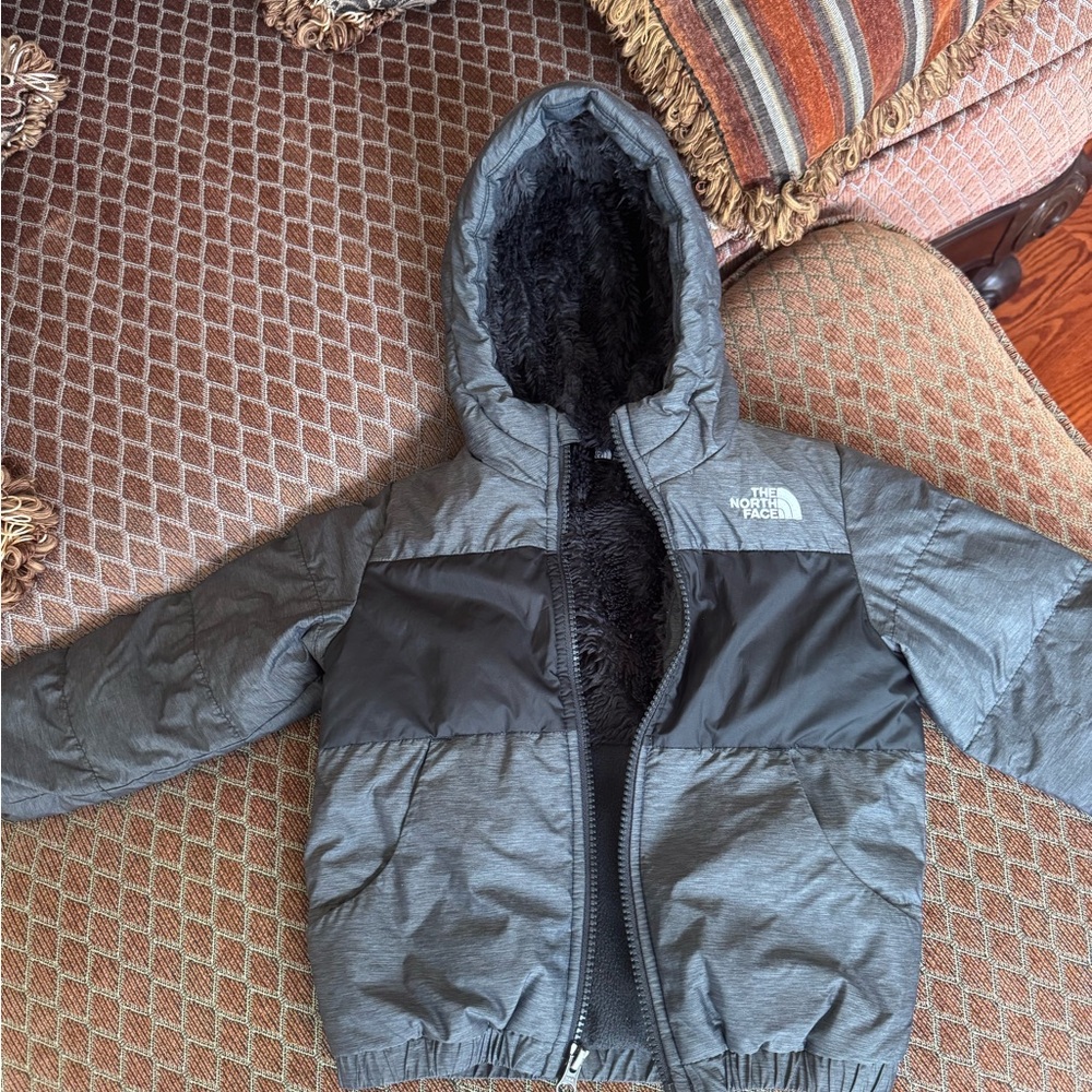 Toddler boys used North Face Jacket size 3T